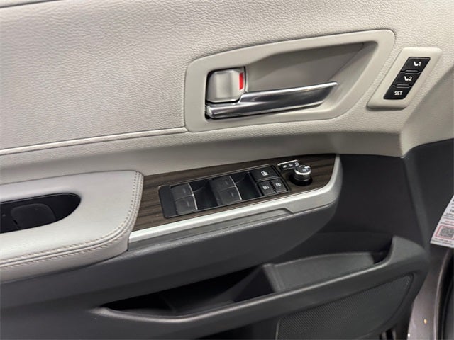 2022 Toyota Sienna Limited 7 Passenger