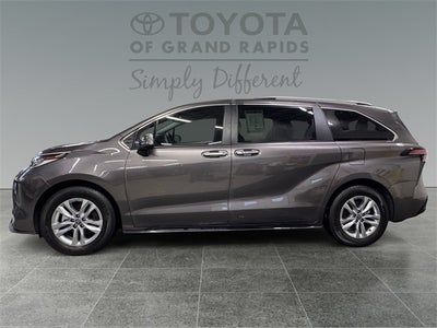 2022 Toyota Sienna Limited 7 Passenger