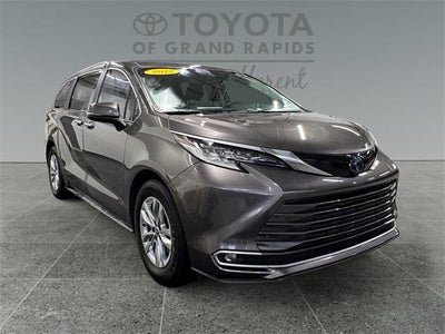 2022 Toyota Sienna Limited 7 Passenger