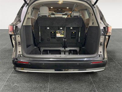 2022 Toyota Sienna Limited 7 Passenger