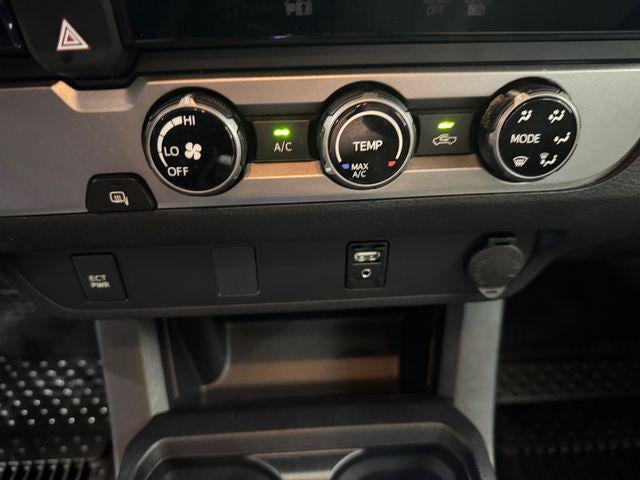 2017 Toyota Tacoma SR
