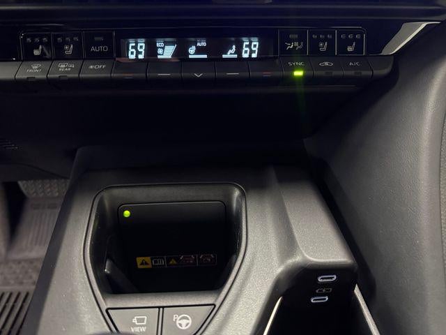 2023 Toyota Crown Platinum