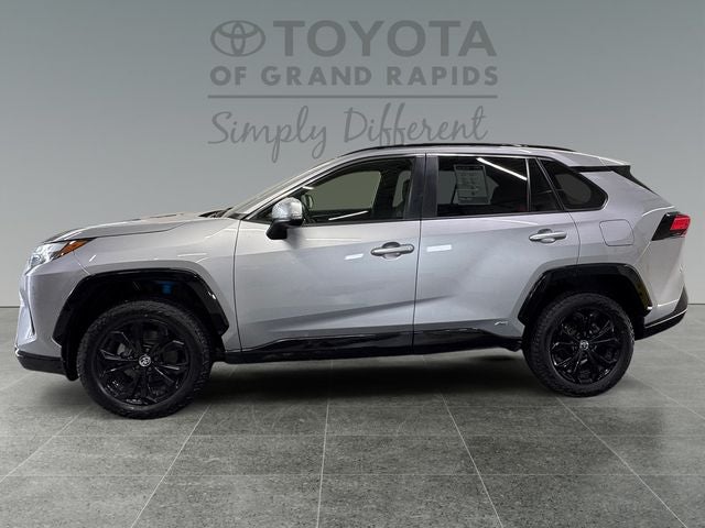 2023 Toyota RAV4 Hybrid SE