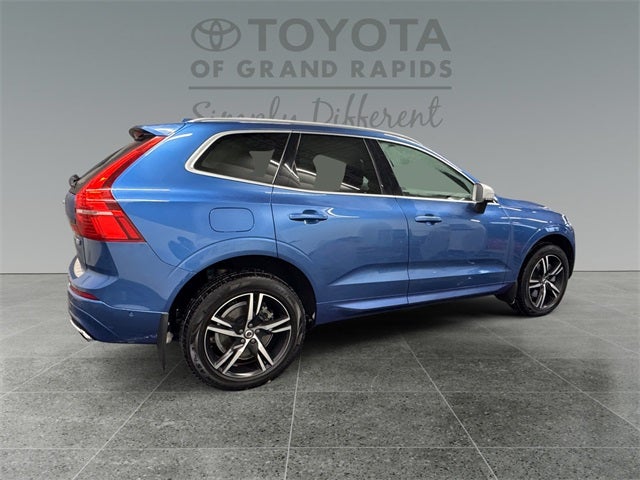 2019 Volvo XC60 Hybrid T8 R-Design