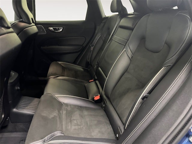 2019 Volvo XC60 Hybrid T8 R-Design