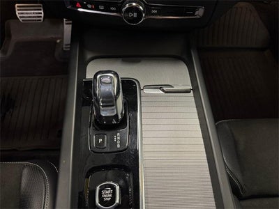 2019 Volvo XC60 Hybrid T8 R-Design