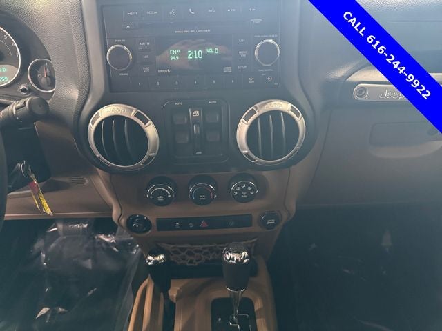 2013 Jeep Wrangler Unlimited Sahara 3.6 Liter V6 4D 4WD Automatic