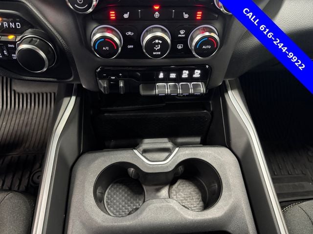 2021 RAM 1500 Big Horn/Lone Star 5.7 Liter V8 Hemi Quad Cab 4WD