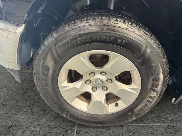 2019 RAM 1500 Big Horn/Lone Star 5.7 Liter V8 Hemi Crew Cab 4WD