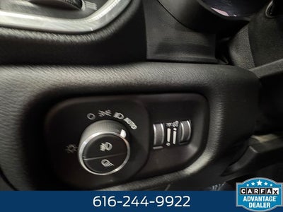 2022 RAM 1500 Laramie 5.7 Liter V8 Hemi Crew Cab 4WD