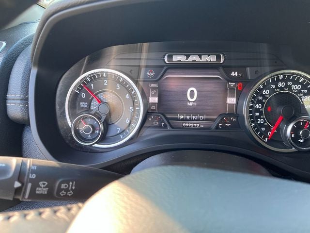 2022 RAM 1500 Laramie 5.7 Liter V8 Hemi Crew Cab 4WD