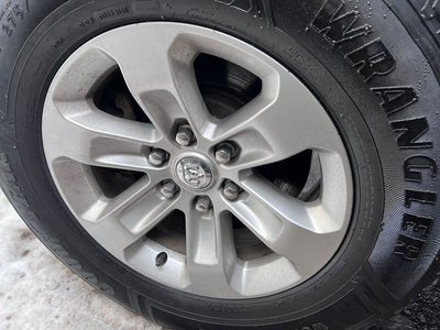 2022 RAM 1500 Laramie 5.7 Liter V8 Hemi Crew Cab 4WD