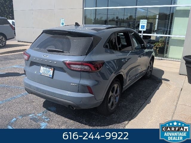 2023 Ford Escape Hybrid ST-Line Select 2.5 Liter AWD