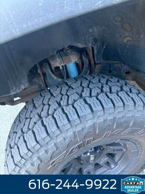 2005 GMC Canyon SLE Z71 3.5 Liter V6 Crew Cab 4WD