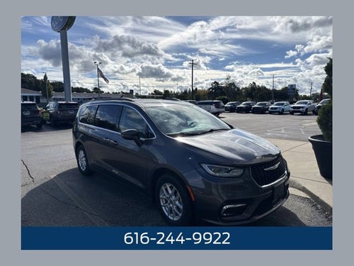 2022 Chrysler Pacifica Touring L 3.6 Liter V6 7 Passenger 3rd Row Seating