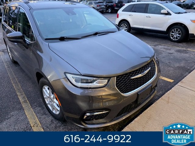 2022 Chrysler Pacifica Touring L 3.6 Liter V6 7 Passenger 3rd Row Seating