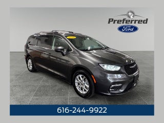 2022 Chrysler Pacifica Touring L 3.6 Liter V6 7 Passenger 3rd Row Seating