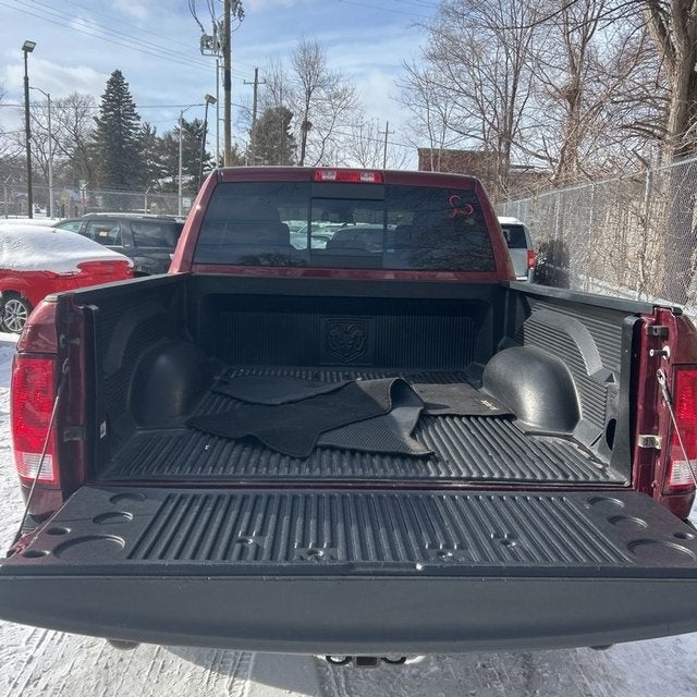 2018 RAM 1500 Big Horn 5.7 Liter V8 Hemi Crew Cab 4WD