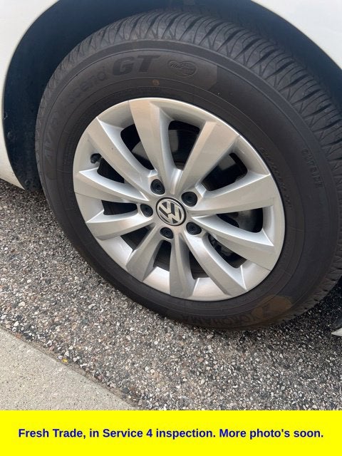2018 Volkswagen Beetle 2.0T S 2D Hatchback Automatic
