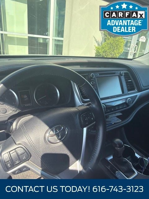 2017 Toyota Highlander LE Plus 3.5 Liter V6 AWD 3rd Row Seating