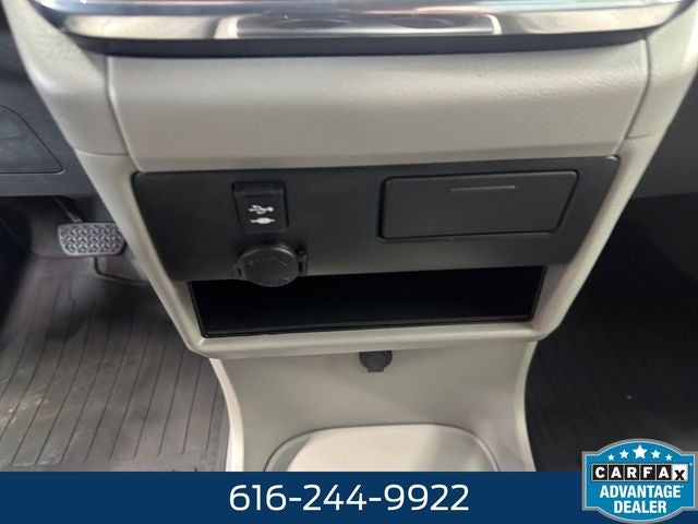 2018 Toyota Sienna LE 3.5 Liter V6 7 Passenger 3rd Row Seating