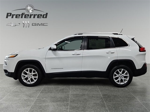 Used 2017 Jeep Cherokee Latitude with VIN 1C4PJMCS0HW570069 for sale in Grand Haven, MI