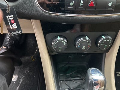 2011 Chrysler 200 Limited 3.6 Liter V6 2D Convertible Automatic