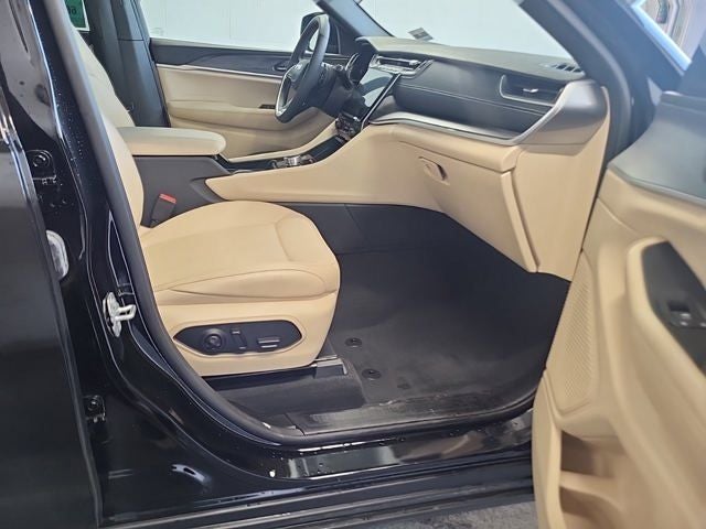 2025 Jeep Grand Cherokee Limited 3.6 Liter V6 4WD