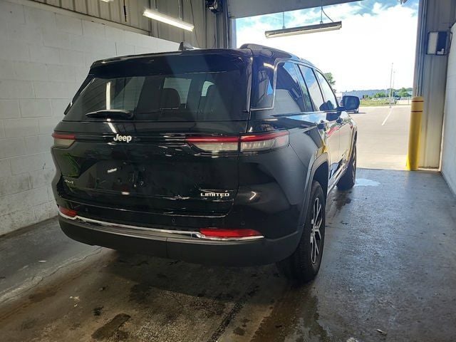 2025 Jeep Grand Cherokee Limited 3.6 Liter V6 4WD