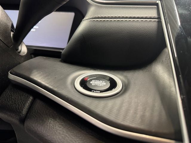 2023 Jeep Grand Cherokee L Altitude 3.6 Liter V6 4WD