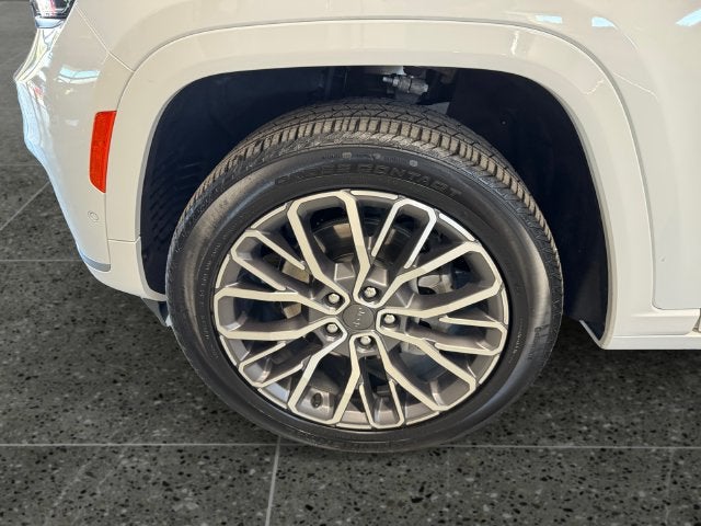 2025 Jeep Grand Cherokee L Summit Reserve 4x4