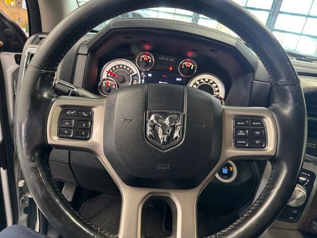 2017 RAM 1500 Laramie Quad Cab 4x4 6'4' Box