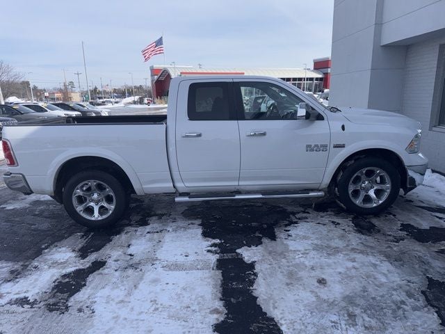 2017 RAM 1500 Laramie Quad Cab 4x4 6'4' Box