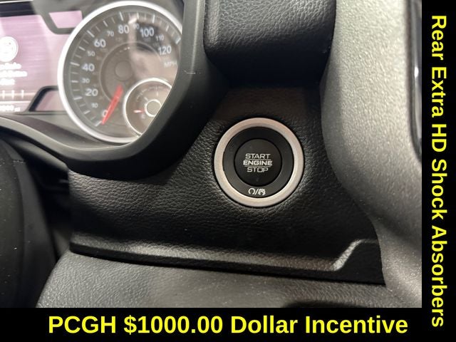 2022 RAM 1500 Big Horn Crew Cab 4x4 5'7' Box