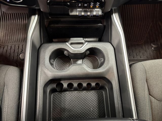 2021 RAM 1500 Big Horn/Lone Star 5.7 Liter V8 Hemi Crew Cab 4WD