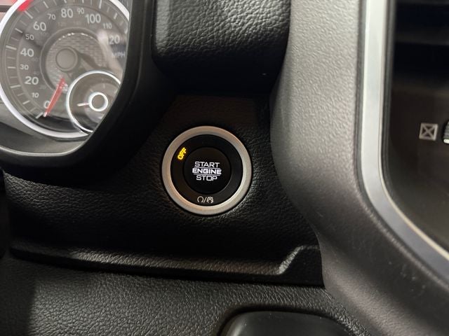 2021 RAM 1500 Big Horn/Lone Star 5.7 Liter V8 Hemi Crew Cab 4WD