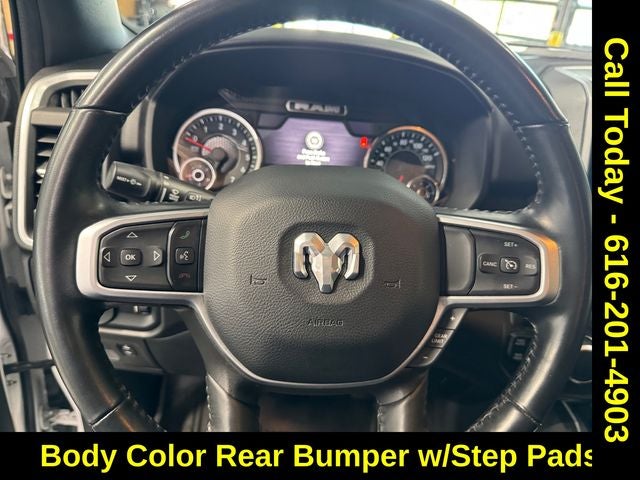 2022 RAM 1500 Big Horn Crew Cab 4x4 5'7' Box