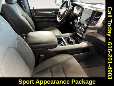 2022 RAM 1500 Big Horn Crew Cab 4x4 5'7' Box