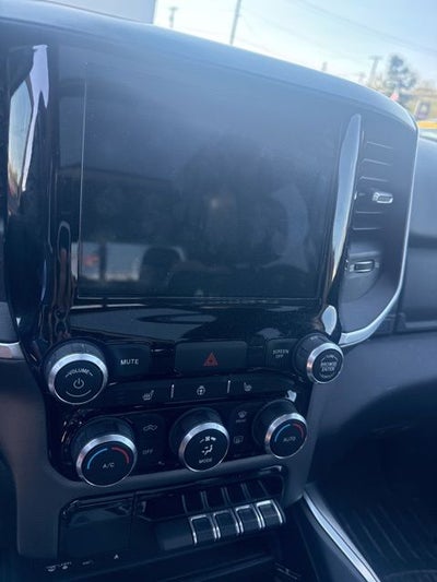 2019 RAM 1500 Big Horn/Lone Star 5.7 Liter V8 Hemi Crew Cab 4WD