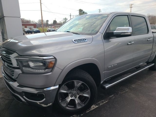 2019 RAM 1500 Laramie Crew Cab 4x4 5'7' Box