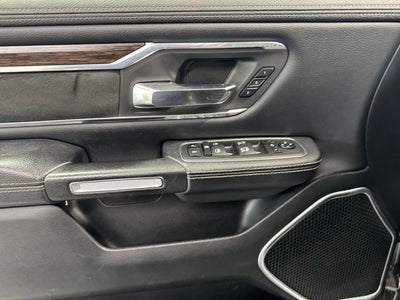 2019 RAM 1500 Laramie Crew Cab 4x4 5'7' Box