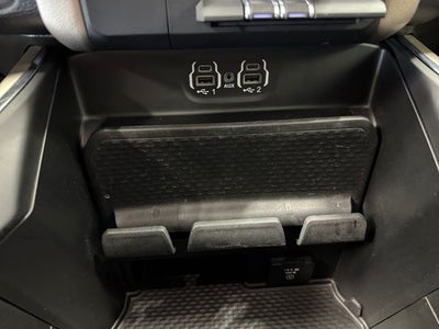 2022 RAM 1500 Laramie Crew Cab 4x4 5'7' Box