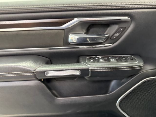 2022 RAM 1500 Laramie Crew Cab 4x4 5'7' Box