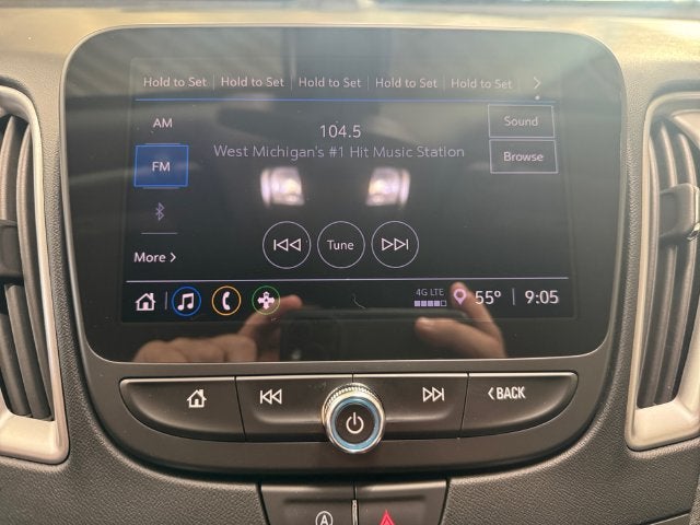 2021 Chevrolet Malibu FWD 1FL