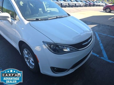 2017 Chrysler Pacifica Touring L Plus 3.6 Liter V6 7 Passenger 3rd Row Seating