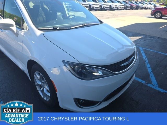 2017 Chrysler Pacifica Touring L Plus 3.6 Liter V6 7 Passenger 3rd Row Seating