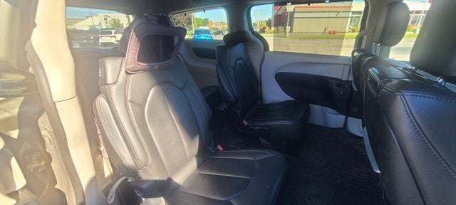 2017 Chrysler Pacifica Touring L Plus 3.6 Liter V6 7 Passenger 3rd Row Seating