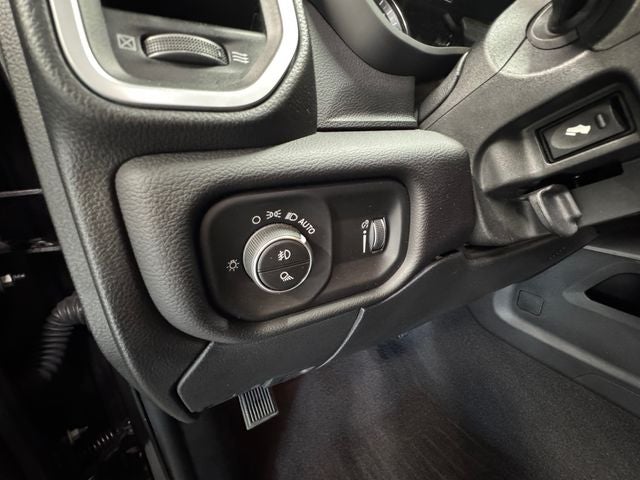 2021 RAM 3500 Big Horn Crew Cab 4x4 6'4' Box