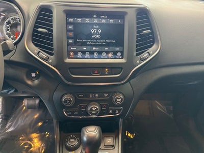 2022 Jeep Cherokee Latitude Lux