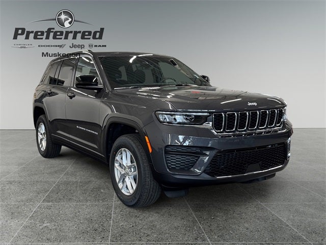 2025 Jeep Grand Cherokee Laredo X 4x4